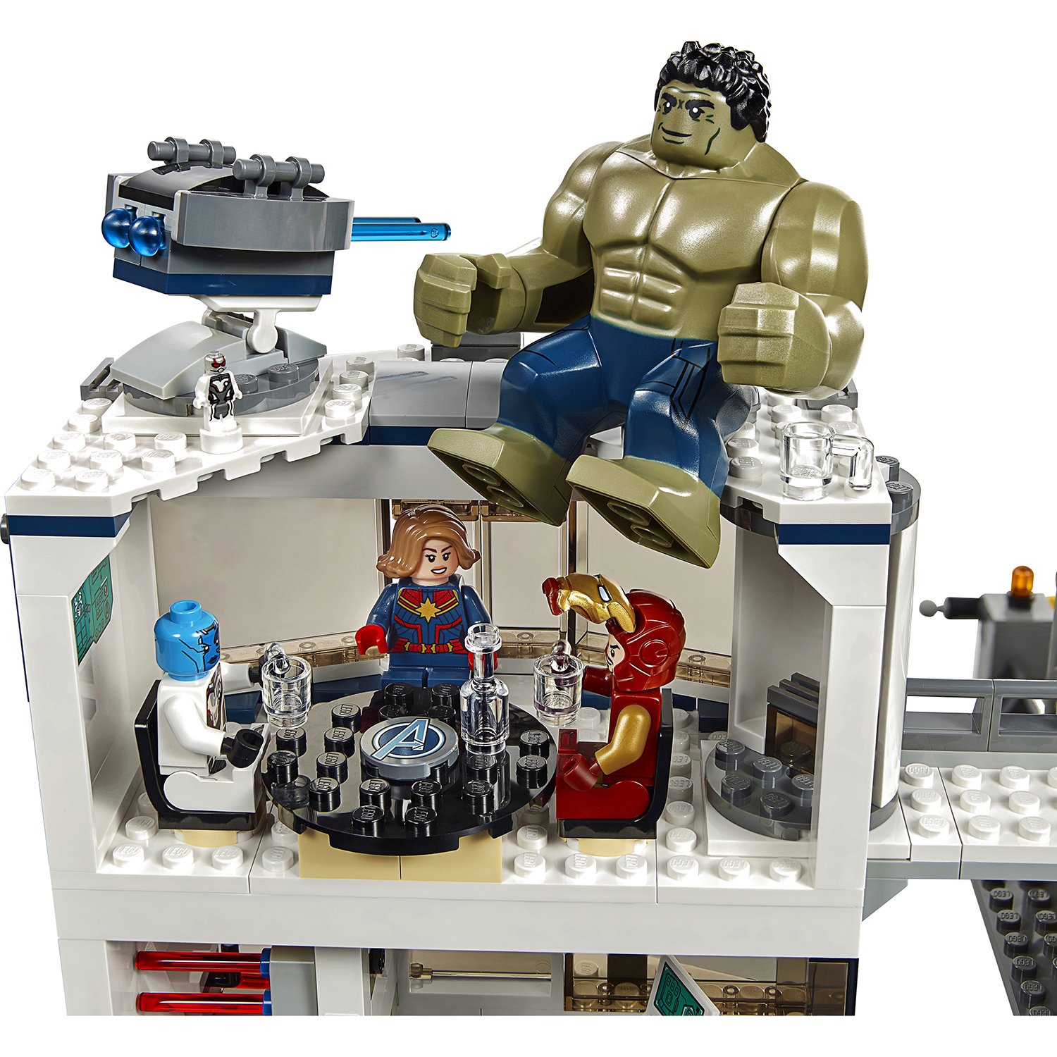 Lego Super Heroes 76131 Битва на базе Мстителей 