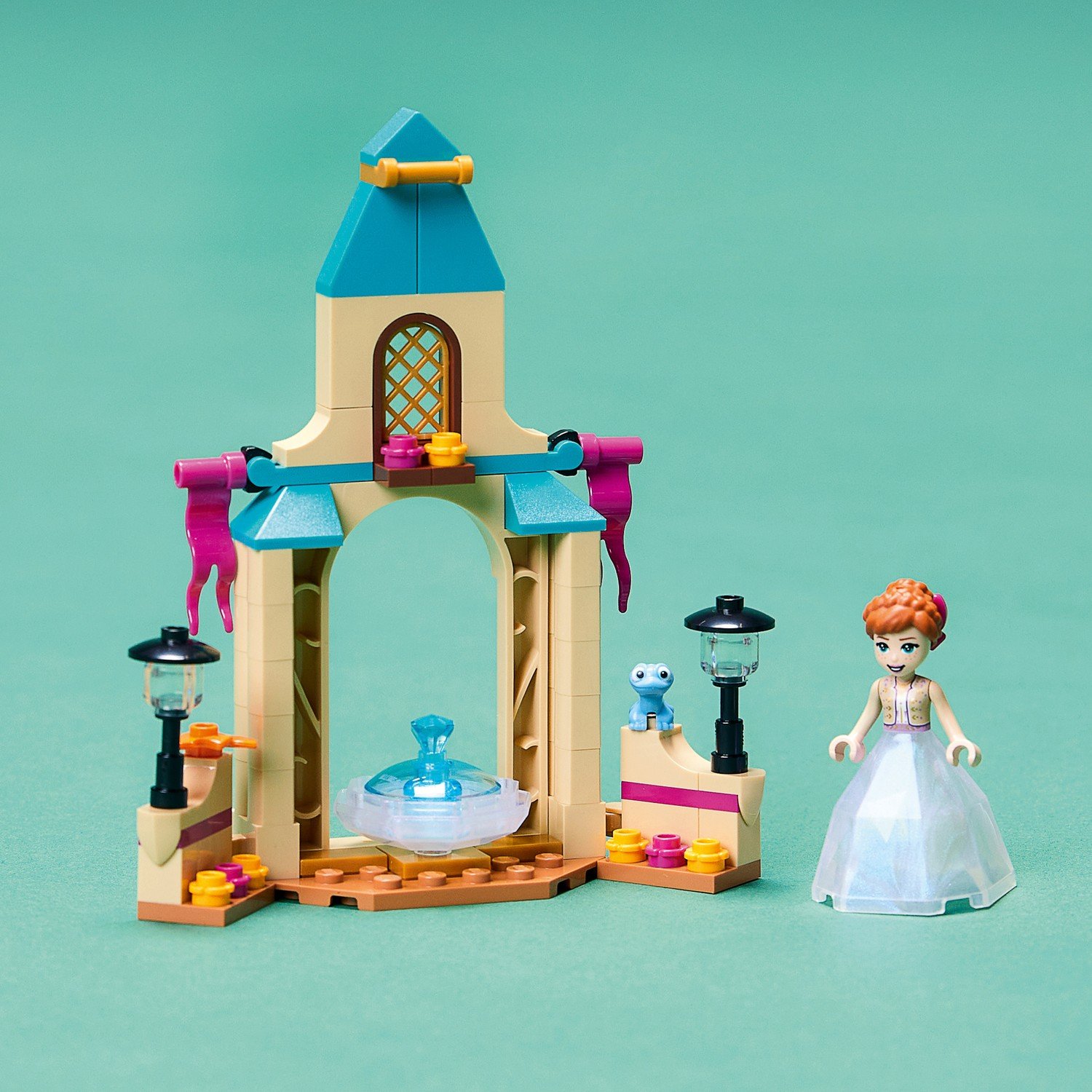 Lego Disney Princess 43198 Двор замка Анны