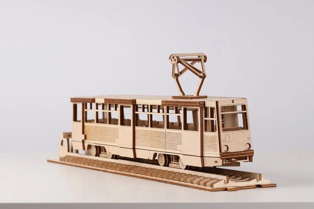 Сборная деревянная модель Baumi Трамвай КТМ-5 1/43 арт.12111