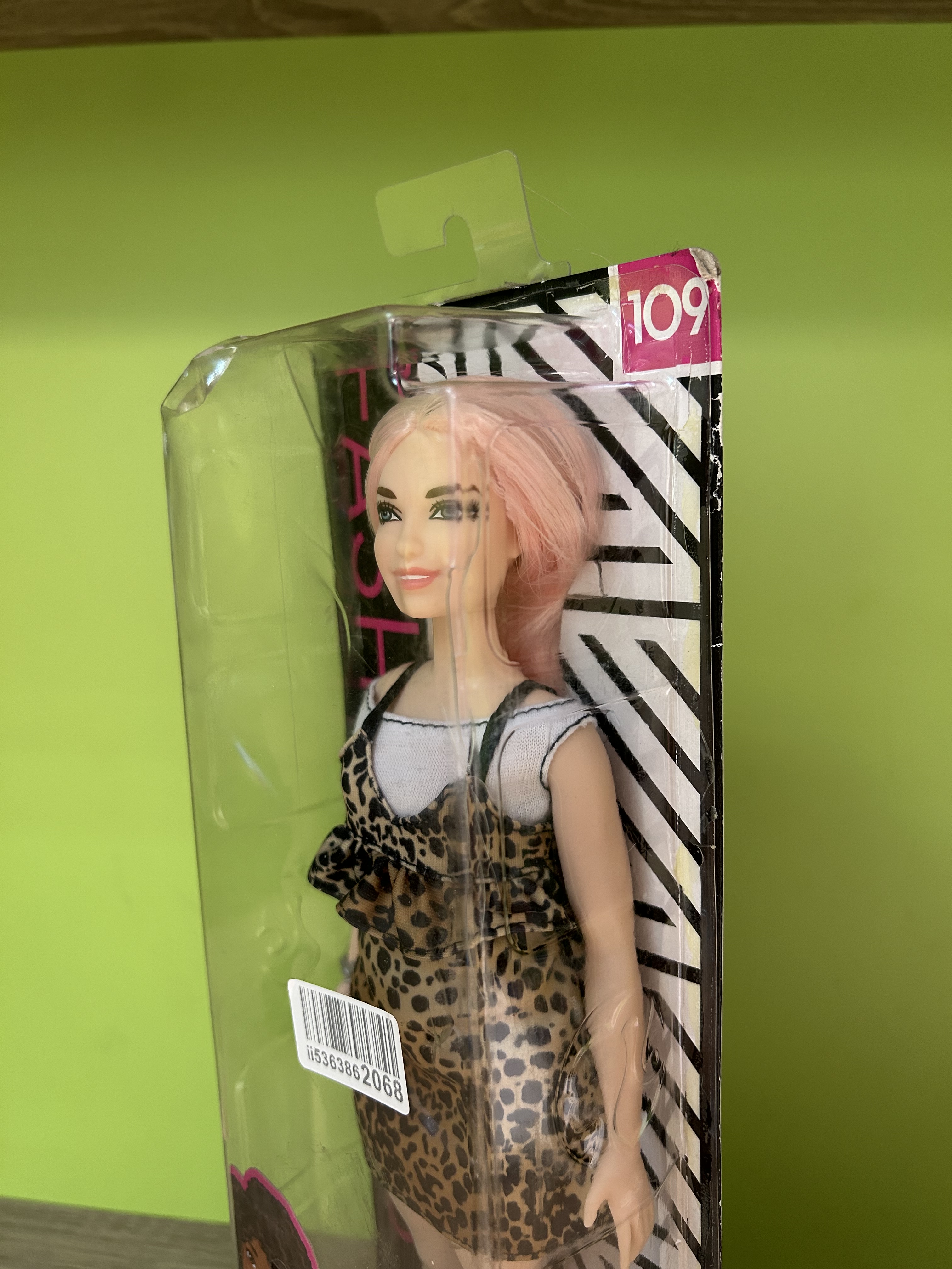 Кукла Barbie FXL49-SH Игра с модой 109