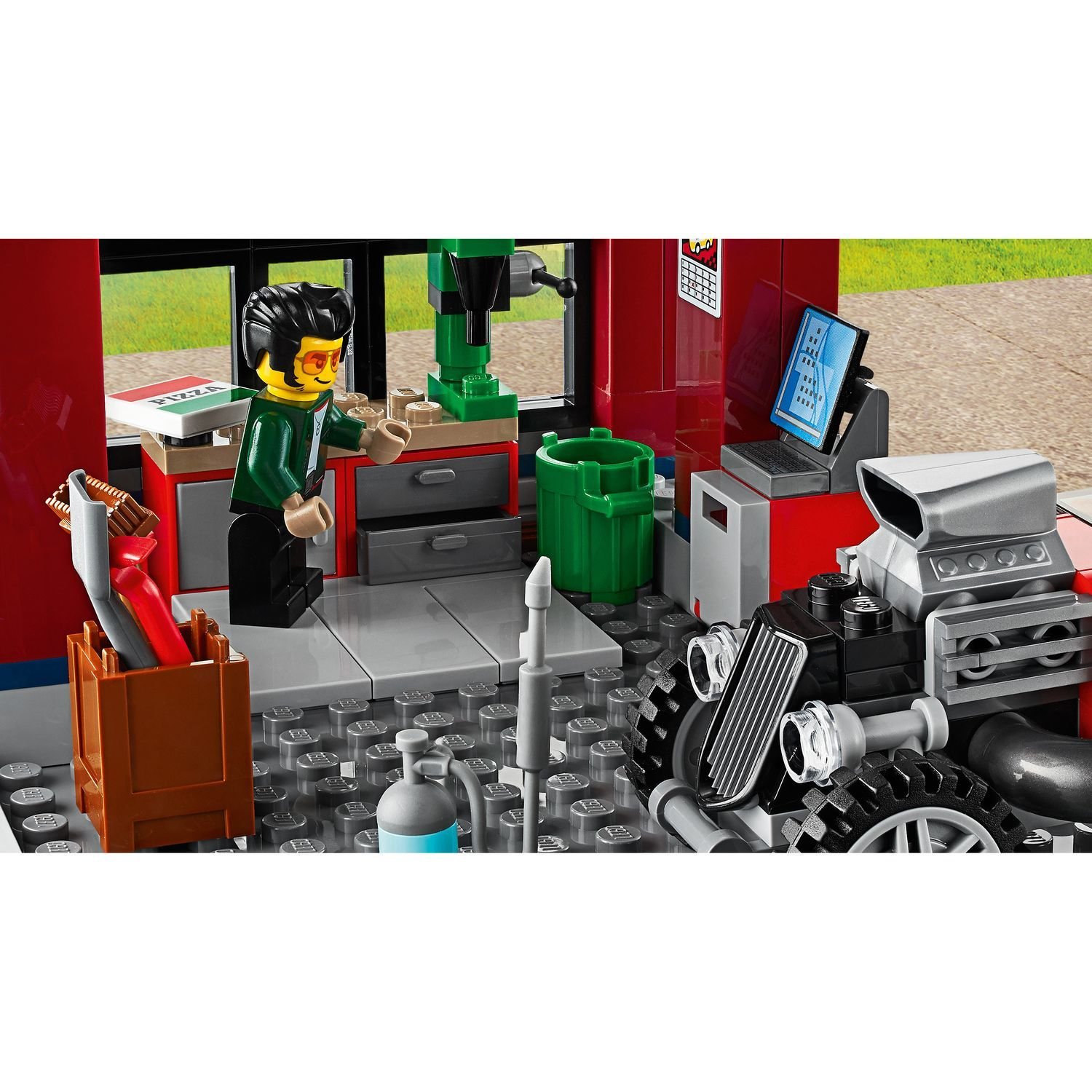 Lego City 60258 Тюнинг-мастерская