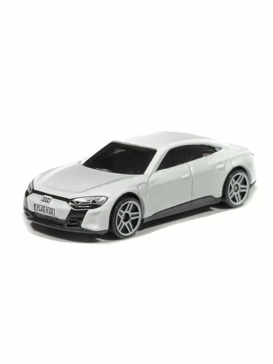Машинка Hot Wheels HTB81 HW Green Speed 2024 Audi RS E-tron GT 4/10